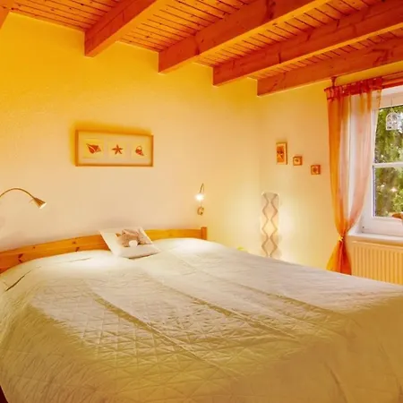 Holiday home Haus Seehund Dornum